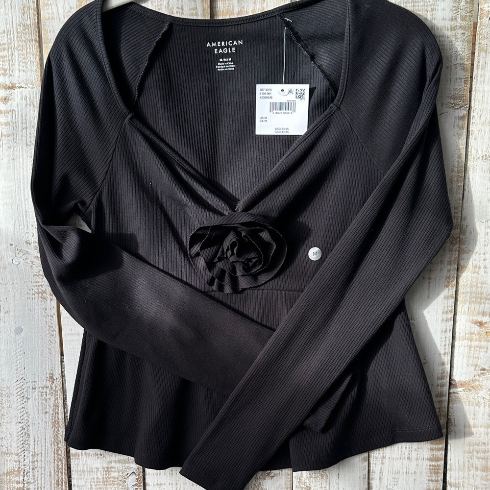 American Eagle Rose Babydoll Shirt Size M Black NWT new